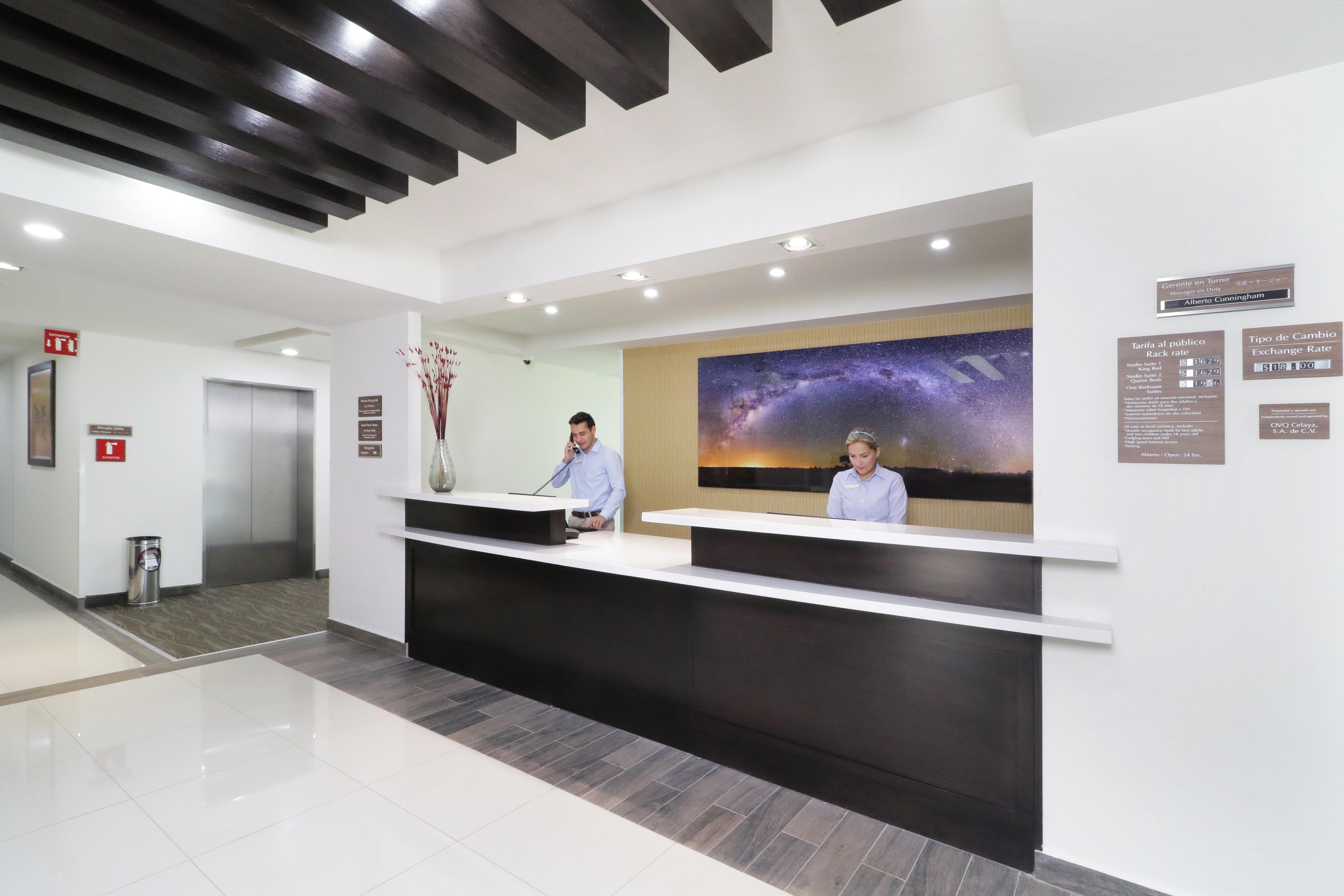 Candlewood Suites Celaya Celaya  Eksteriør bilde